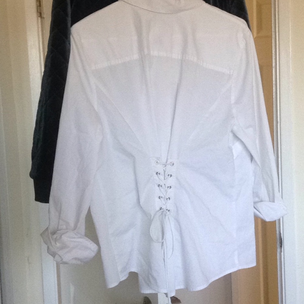 Button up blouse - Picture 2 of 3